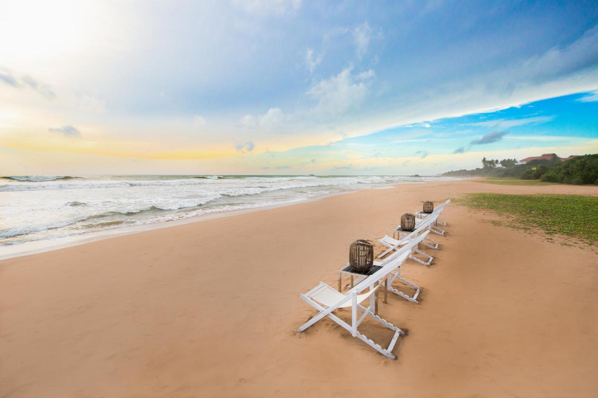 Nyne Hotels Rock Villa, Bentota Buitenkant foto